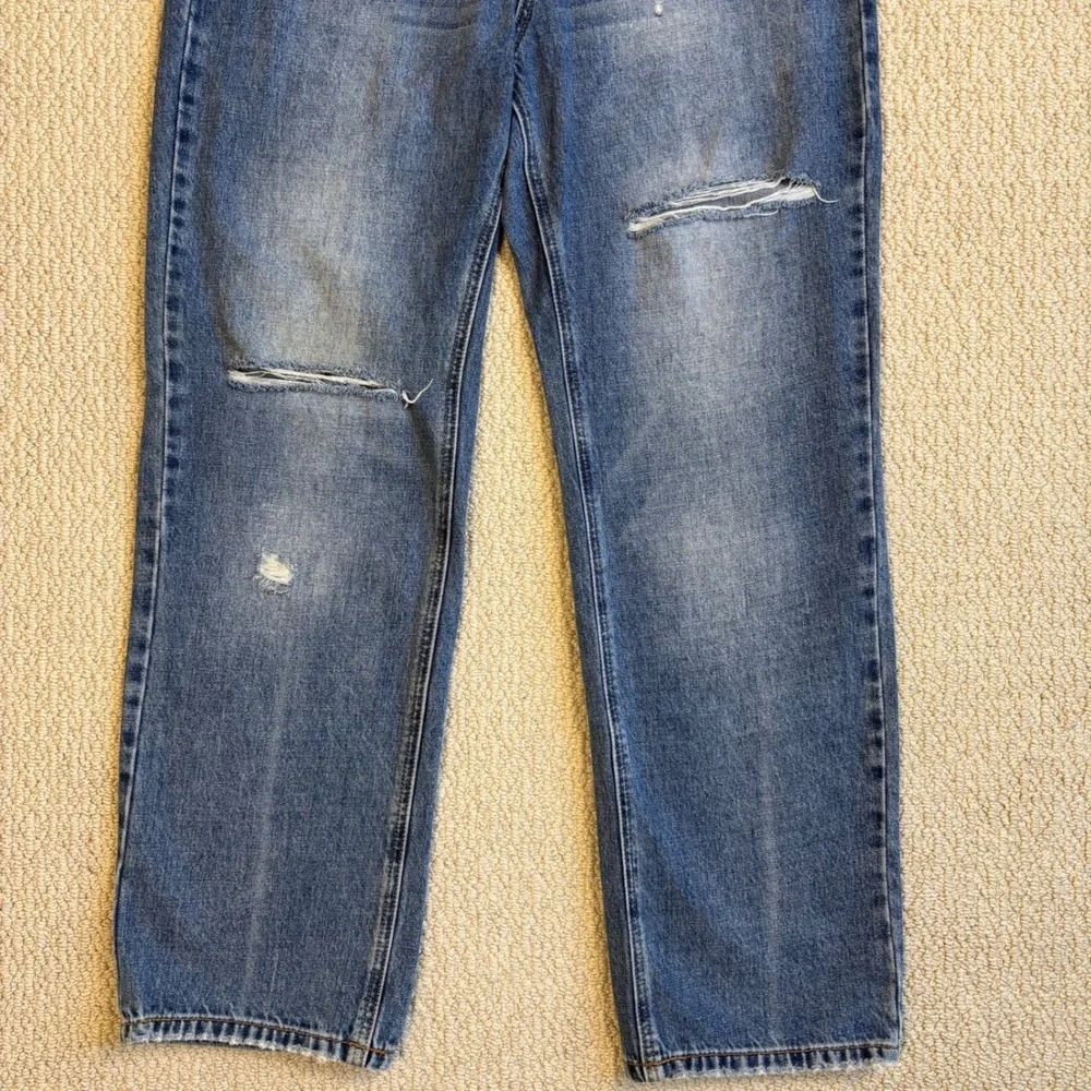BDG Urban Outfitters Loose Straight Leg Jeans,‎ Medium Wash, Ripped, Size 30
